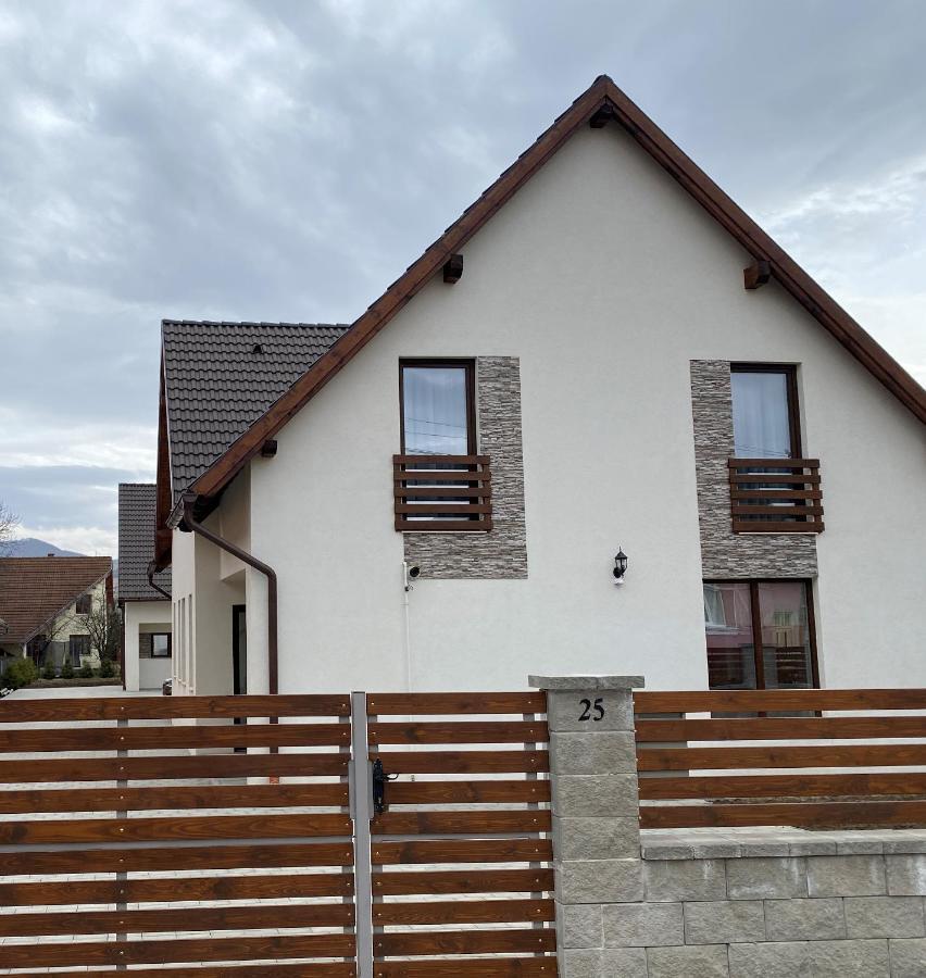 Fenyo Apartman House Ii. Odorheiu Secuiesc Dış mekan fotoğraf